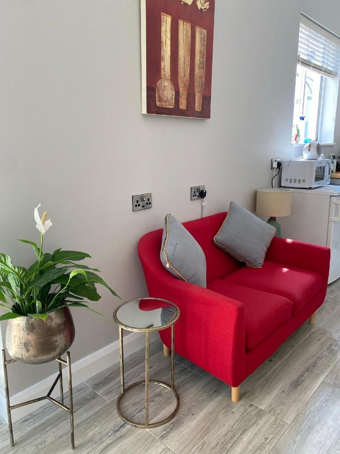 Hugo Mews Bright Studio Apartment Брей Екстер'єр фото